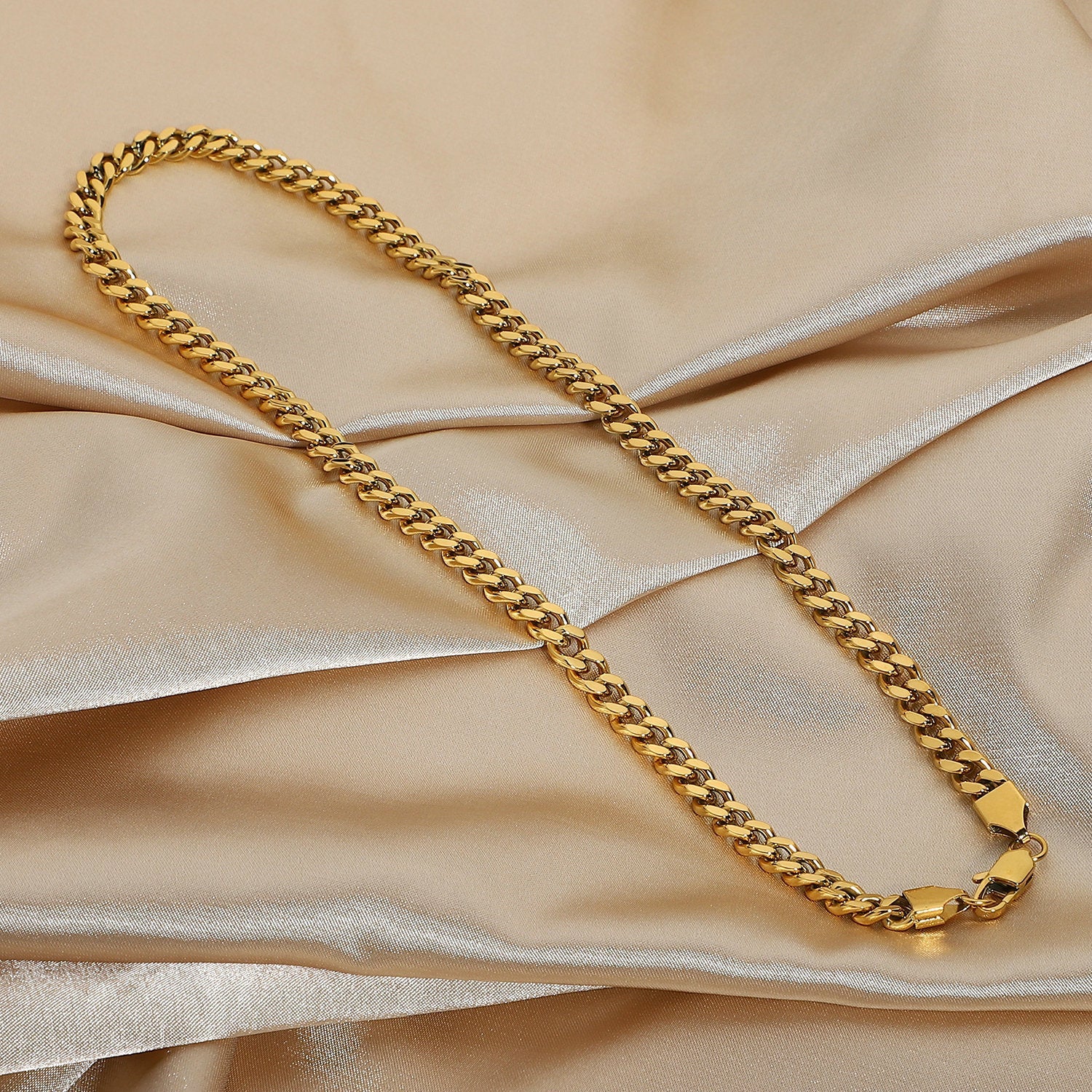 Amy Necklace